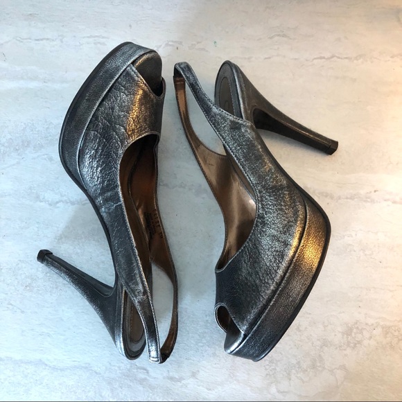 Carlos Santana Elise pewter metallic slingback heels - Picture 4 of 10
